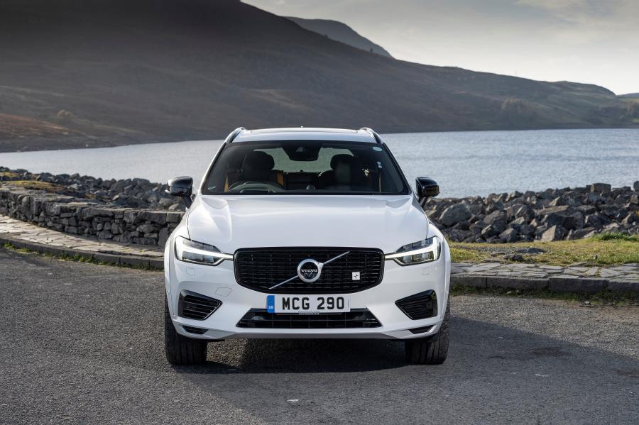  Volvo XC60 T8 Polestar Engineered 2019 года  (UK) (фото 22 из 40)